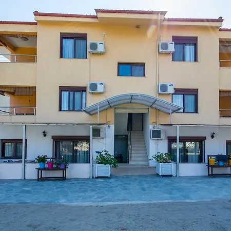 Jolandas House *