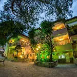 Jolandas House * Torone