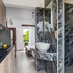 Jolandas House * Torone