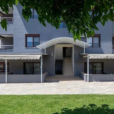 Jolandas House