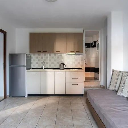 Jolandas House Apartment