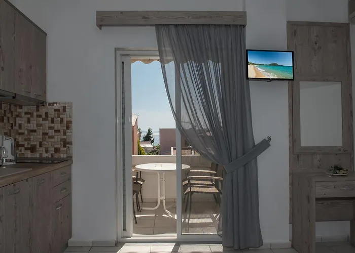 Jolandas House * Τορώνη